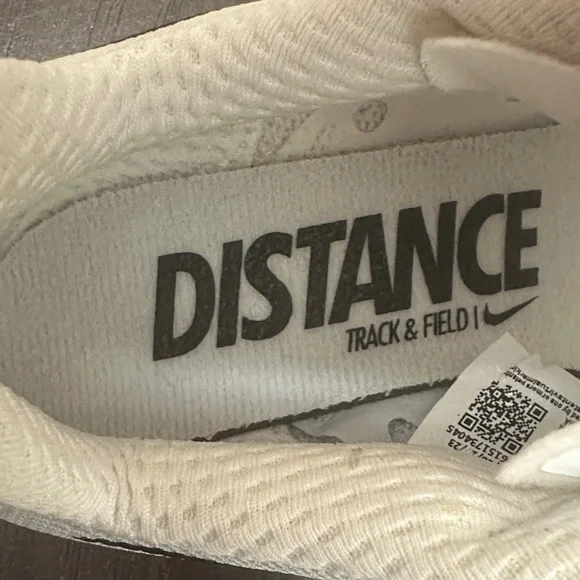 NEW Nike Zoom Rival - DC8725-100 - Picture 2 of 7